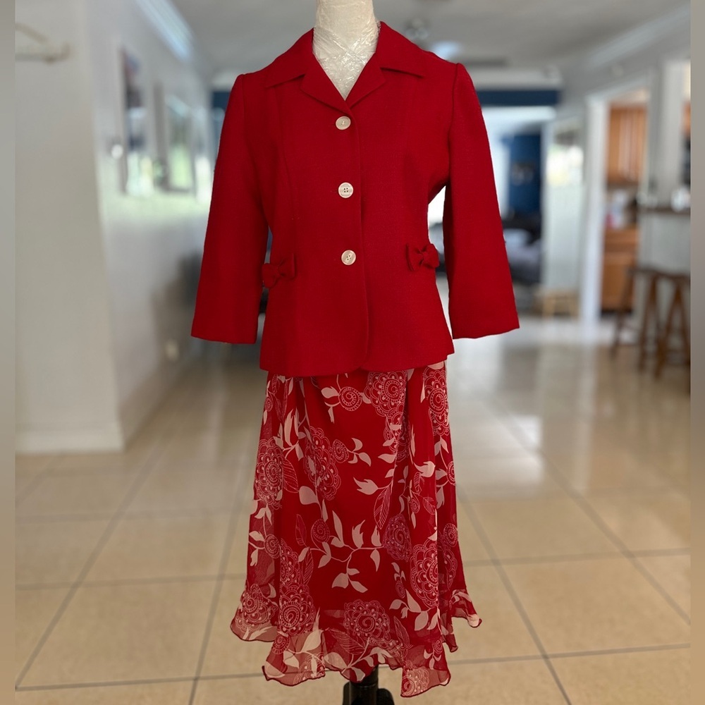 Elegant Red Floral Skirt